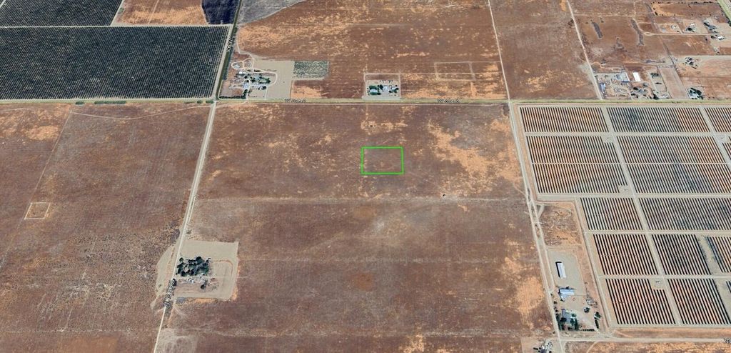 Cor Avenue A2 Drt 96 Stw D, Lancaster, CA 93536