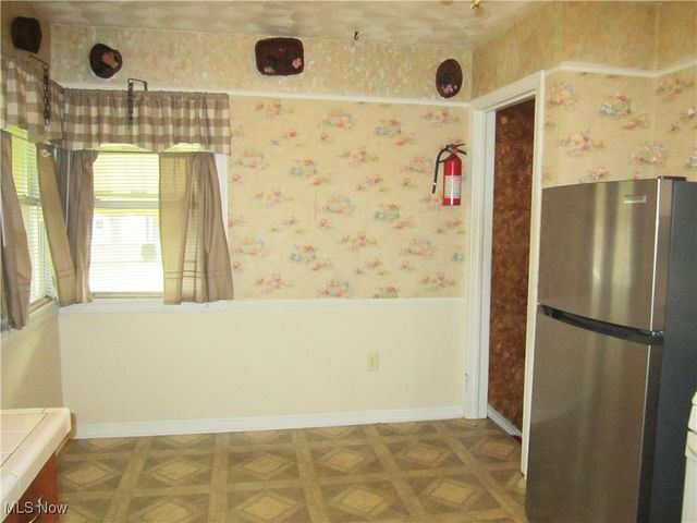 1081 Seward Avenue, Akron, OH 44320