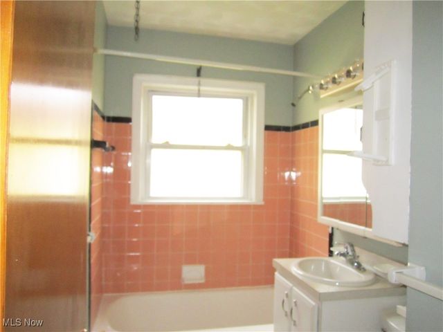 1081 Seward Avenue, Akron, OH 44320