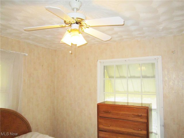 1081 Seward Avenue, Akron, OH 44320