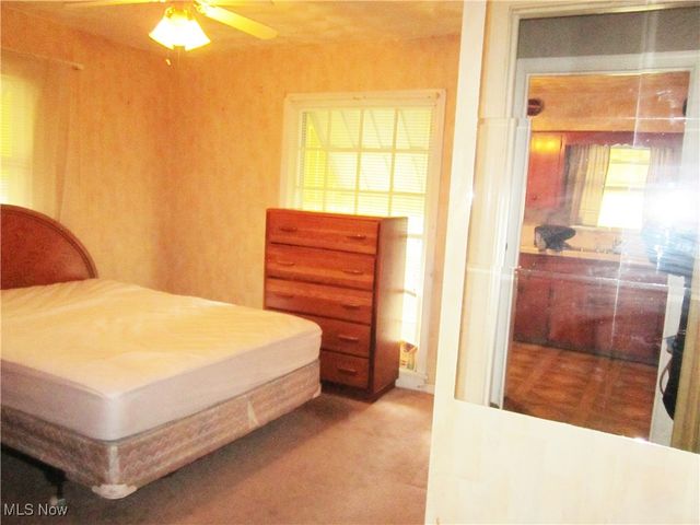 1081 Seward Avenue, Akron, OH 44320