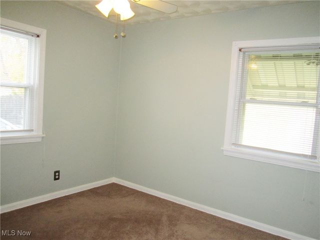 1081 Seward Avenue, Akron, OH 44320