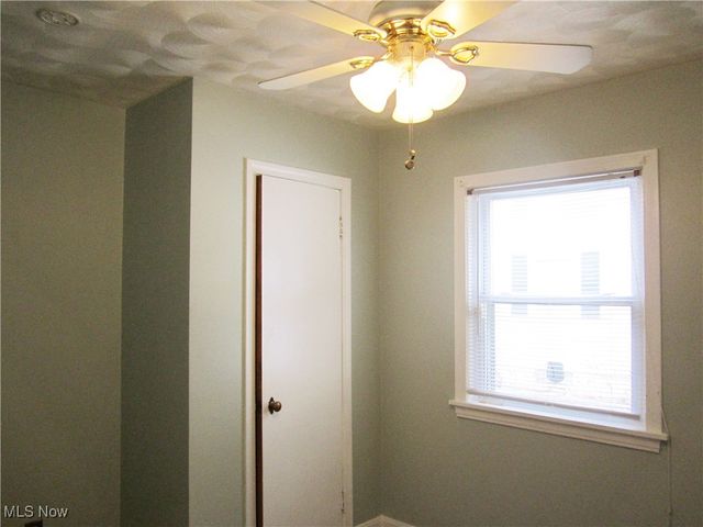 1081 Seward Avenue, Akron, OH 44320