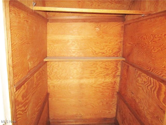 1081 Seward Avenue, Akron, OH 44320