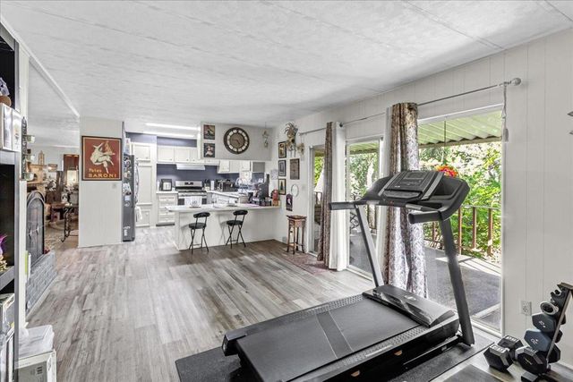 17617 Pond Derosa, Salinas, CA 93907