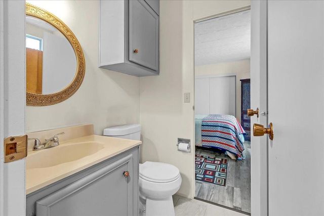 17617 Pond Derosa, Salinas, CA 93907