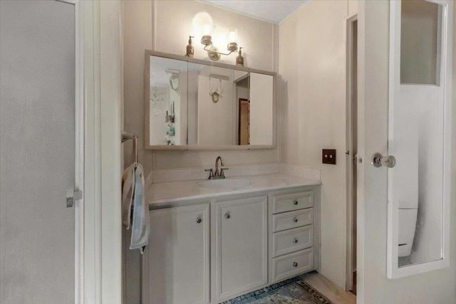 17617 Pond Derosa, Salinas, CA 93907