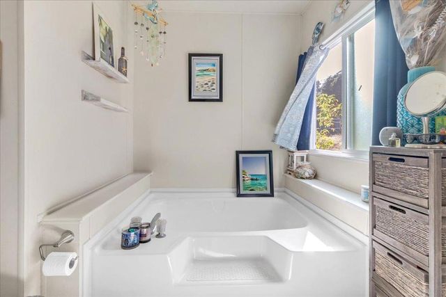 17617 Pond Derosa, Salinas, CA 93907