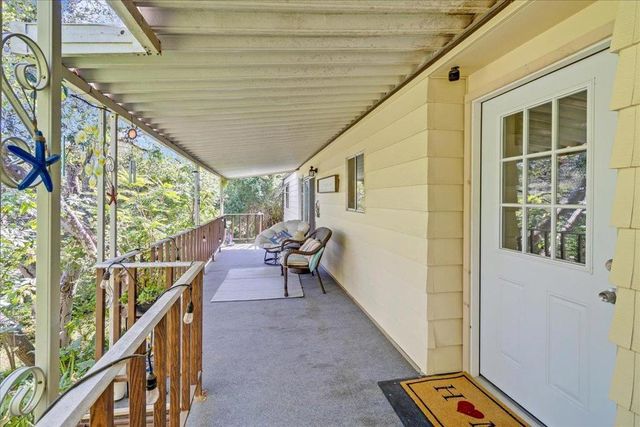 17617 Pond Derosa, Salinas, CA 93907