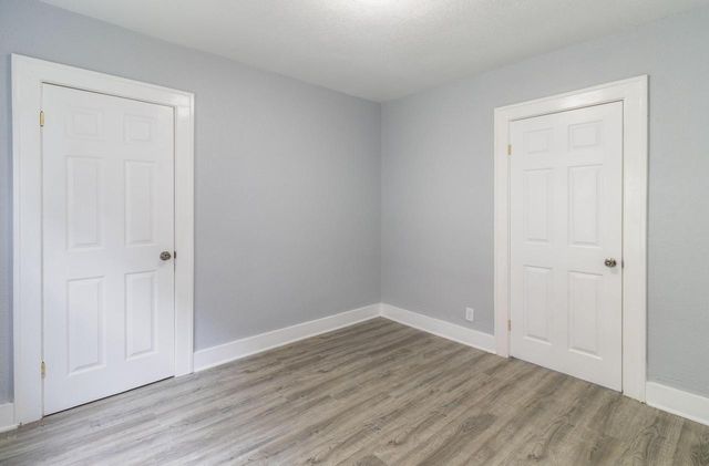 2661 N 44th STREET, Milwaukee, WI 53210