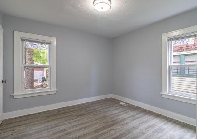 2661 N 44th STREET, Milwaukee, WI 53210