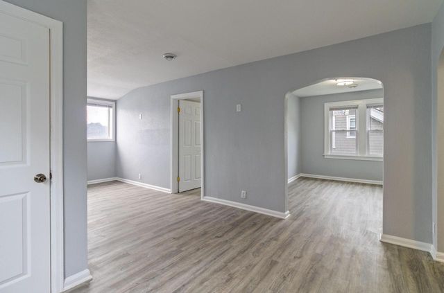 2661 N 44th STREET, Milwaukee, WI 53210