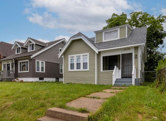 2661 N 44th STREET, Milwaukee, WI 53210