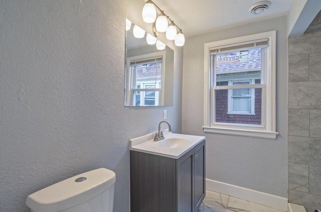 2661 N 44th STREET, Milwaukee, WI 53210