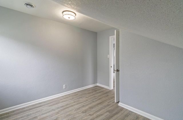 2661 N 44th STREET, Milwaukee, WI 53210