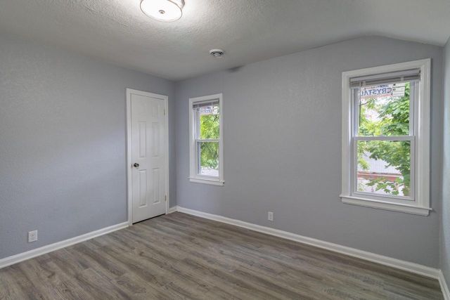 2661 N 44th STREET, Milwaukee, WI 53210