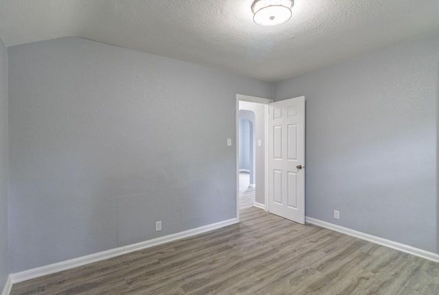 2661 N 44th STREET, Milwaukee, WI 53210