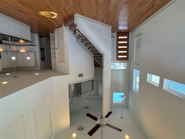 1413 Casa DR, Austin, TX 78745