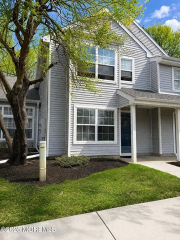 401 Hampton Court 15-7, Manalapan, NJ 07726