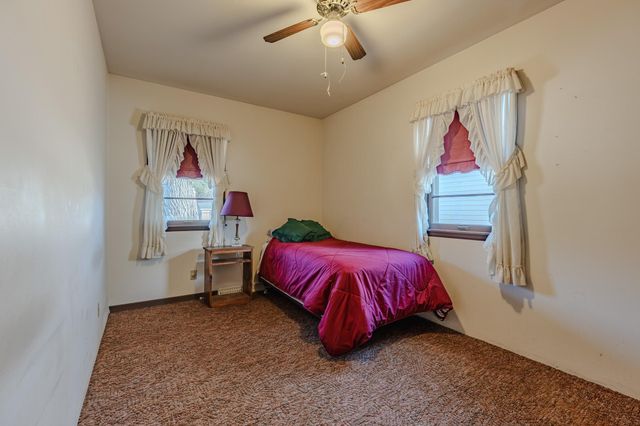 1718 15th Street S, Fargo, ND 58103