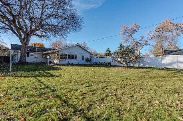 1718 15th Street S, Fargo, ND 58103