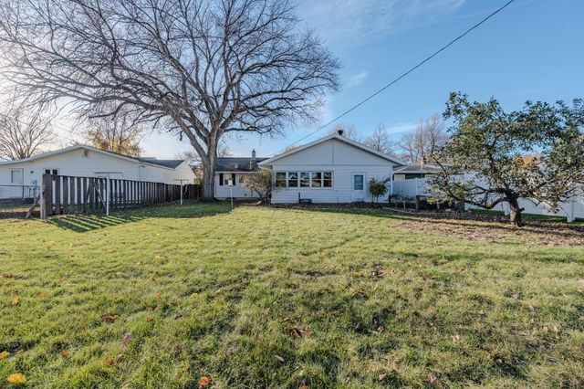 1718 15th Street S, Fargo, ND 58103