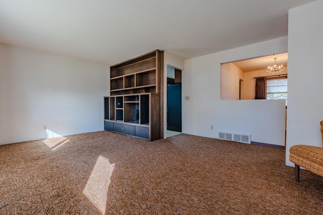 1718 15th Street S, Fargo, ND 58103