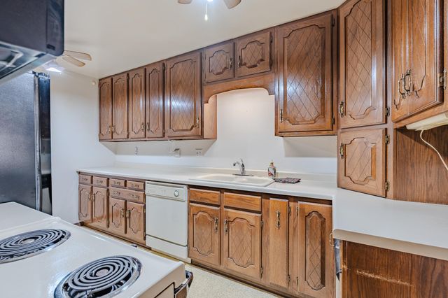 1718 15th Street S, Fargo, ND 58103