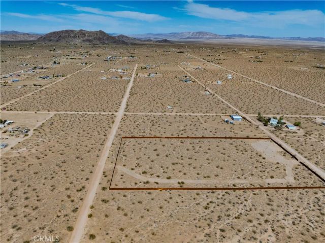 425 Gerber, Landers, CA 92285