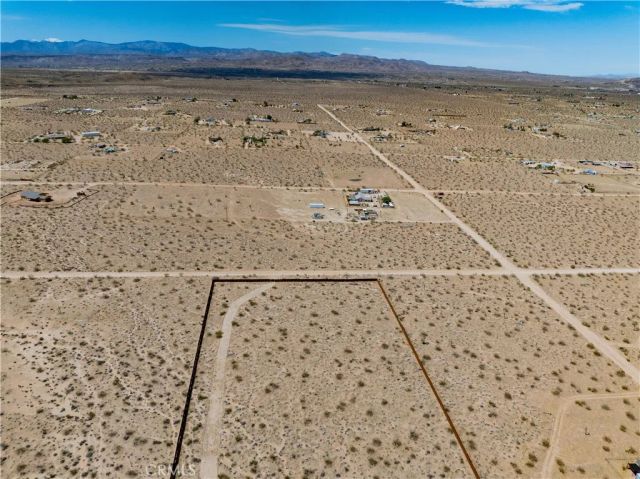 425 Gerber, Landers, CA 92285