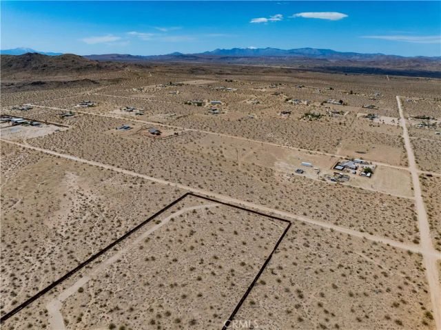 425 Gerber, Landers, CA 92285