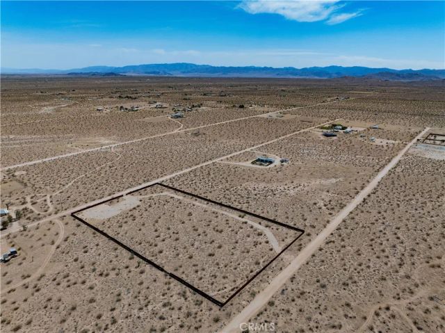 425 Gerber, Landers, CA 92285