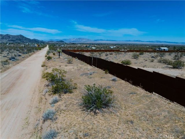 425 Gerber, Landers, CA 92285