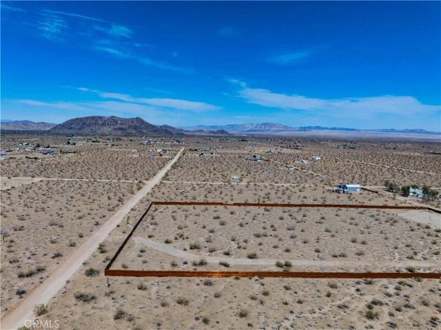 425 Gerber, Landers, CA 92285