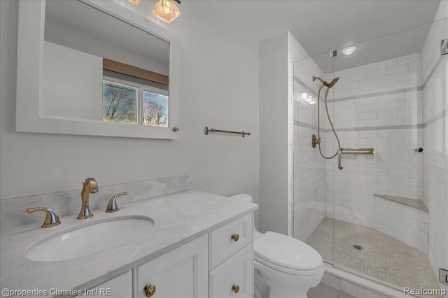 7252 Stonebrook Road, West Bloomfield, MI 48322