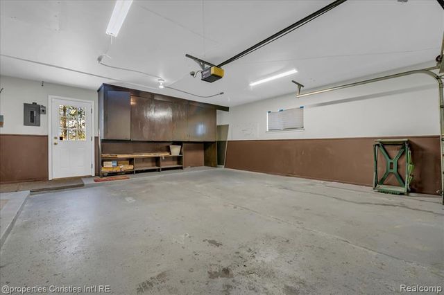 7252 Stonebrook Road, West Bloomfield, MI 48322