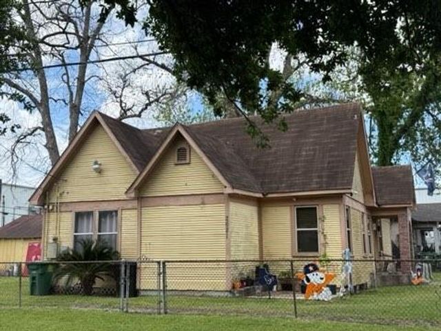 2621 Eastman Street, Houston, TX 77009
