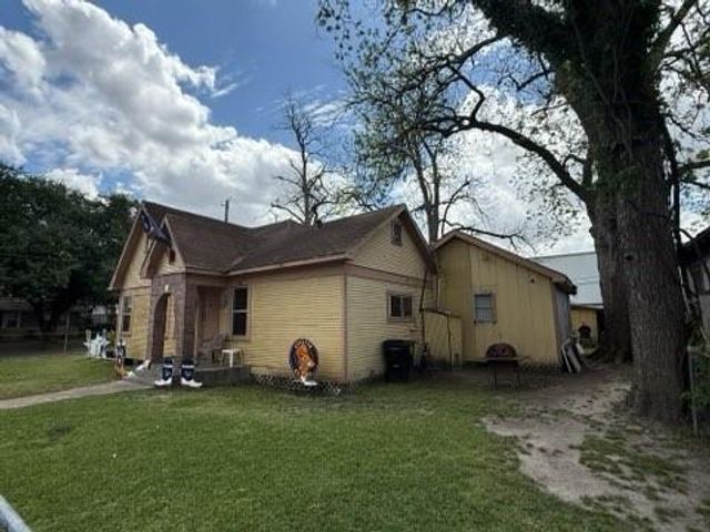 2621 Eastman Street, Houston, TX 77009