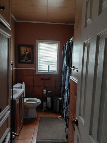 2621 Eastman Street, Houston, TX 77009