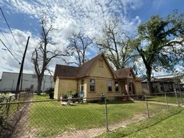 2621 Eastman Street, Houston, TX 77009