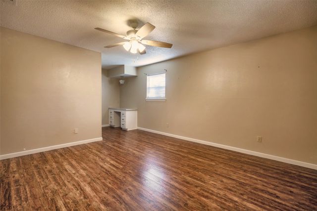 3512 Walton Avenue, Fort Worth, TX 76133