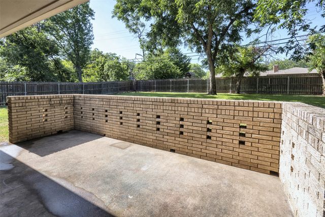 3512 Walton Avenue, Fort Worth, TX 76133