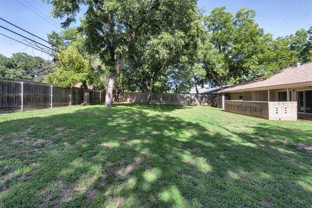 3512 Walton Avenue, Fort Worth, TX 76133