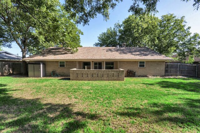 3512 Walton Avenue, Fort Worth, TX 76133