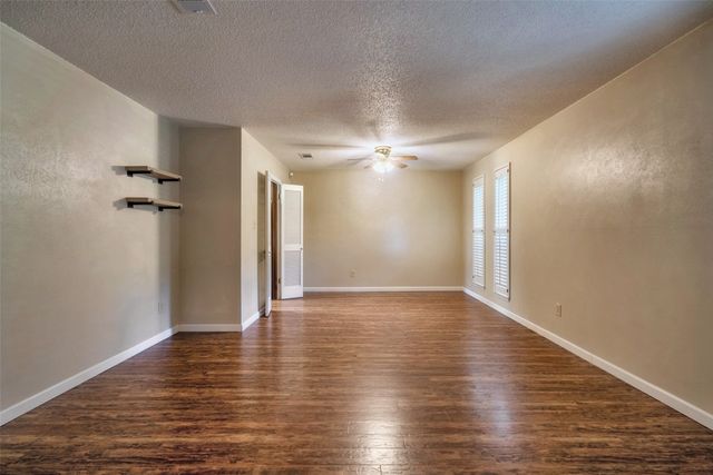 3512 Walton Avenue, Fort Worth, TX 76133