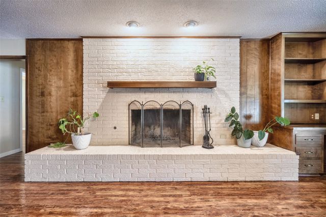 3512 Walton Avenue, Fort Worth, TX 76133