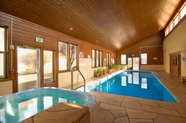320 Artist Road 54, Santa Fe, NM 87501