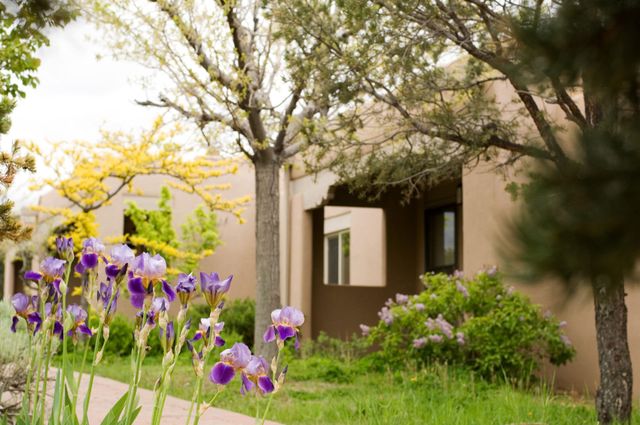 320 Artist Road 54, Santa Fe, NM 87501