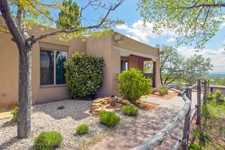 320 Artist Road 54, Santa Fe, NM 87501