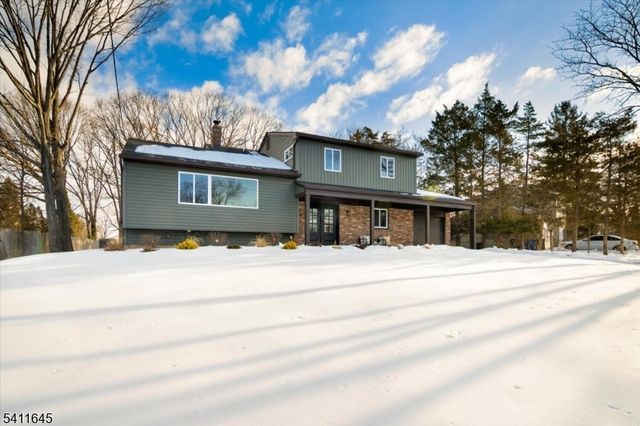 62 Drake Rd, Franklin Twp., NJ 08873